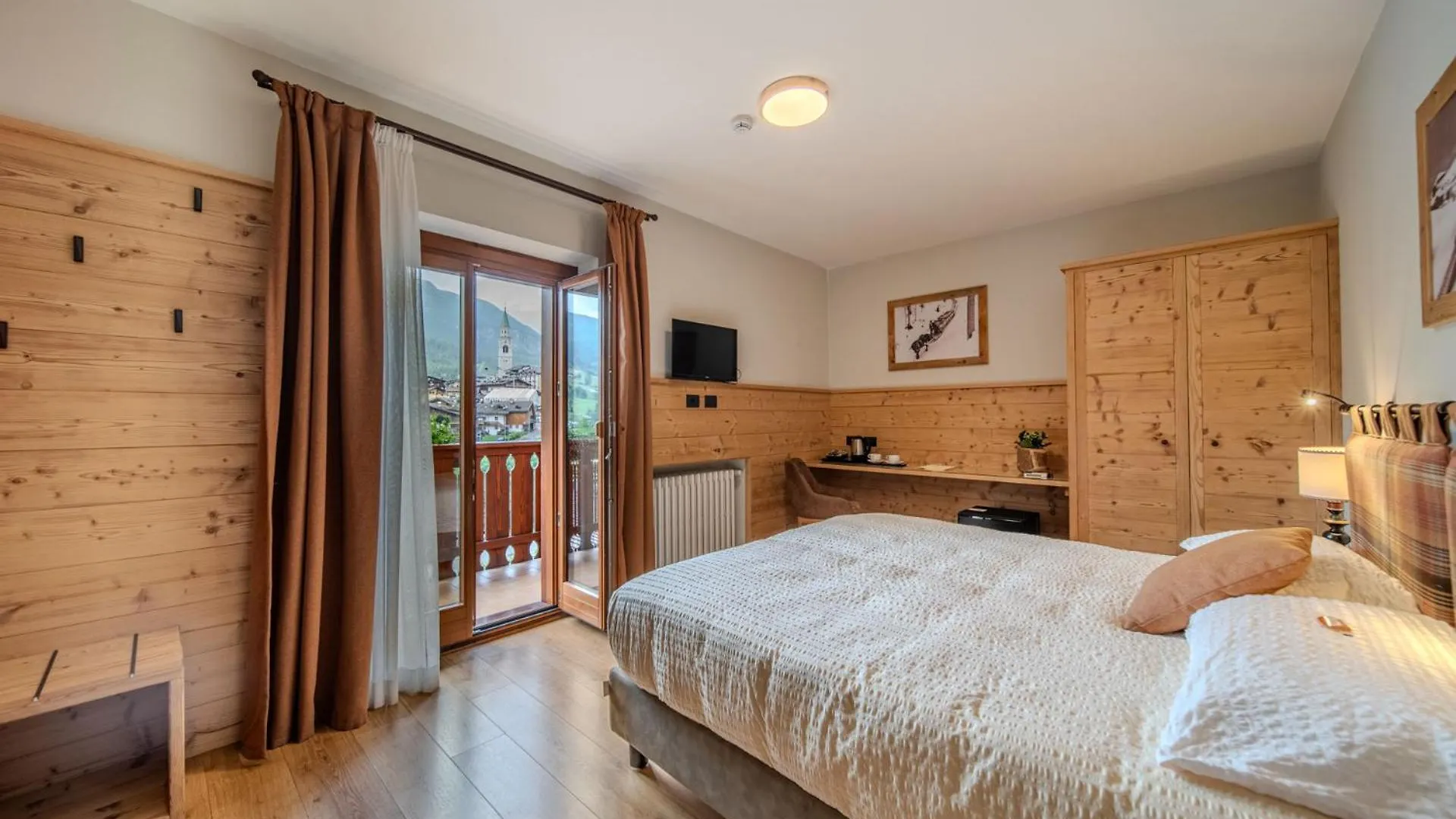 Hotel Panda Cortina- Ricarica Auto Elettriche Cortina dʼAmpezzo