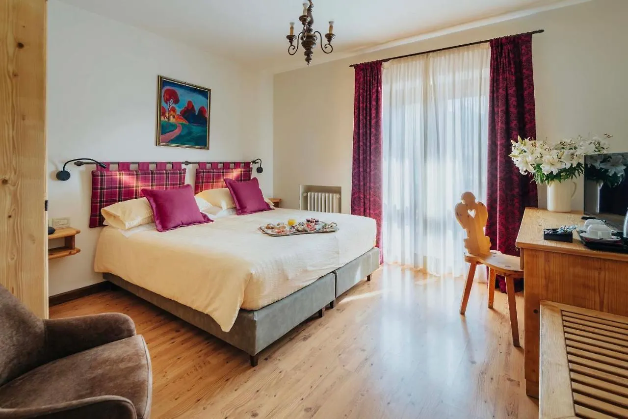 Hotel Panda Cortina- Ricarica Auto Elettriche Cortina d'Ampezzo 3*,  Italy